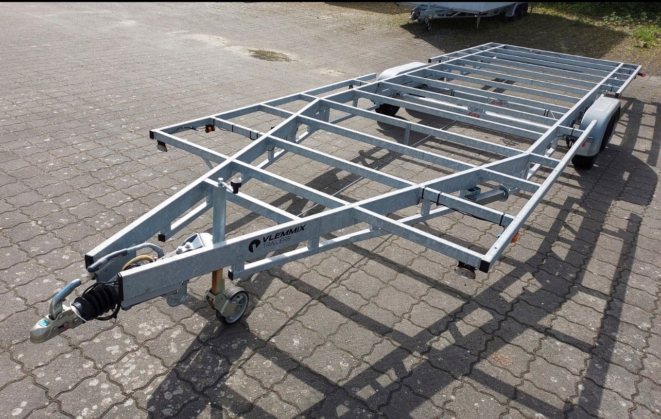 NIEUW | Chassis (24561)