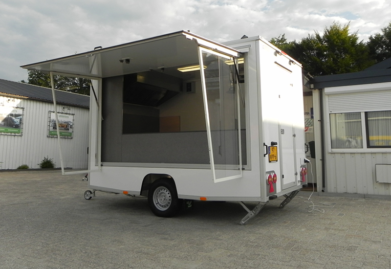 Nieuwe loempiawagen voor Papatony