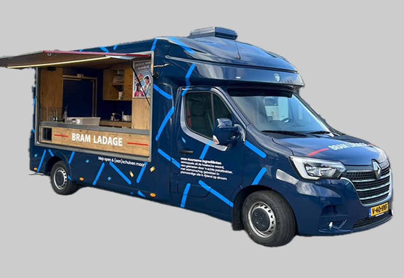 De toekomst rijdt elektrisch — stap in!